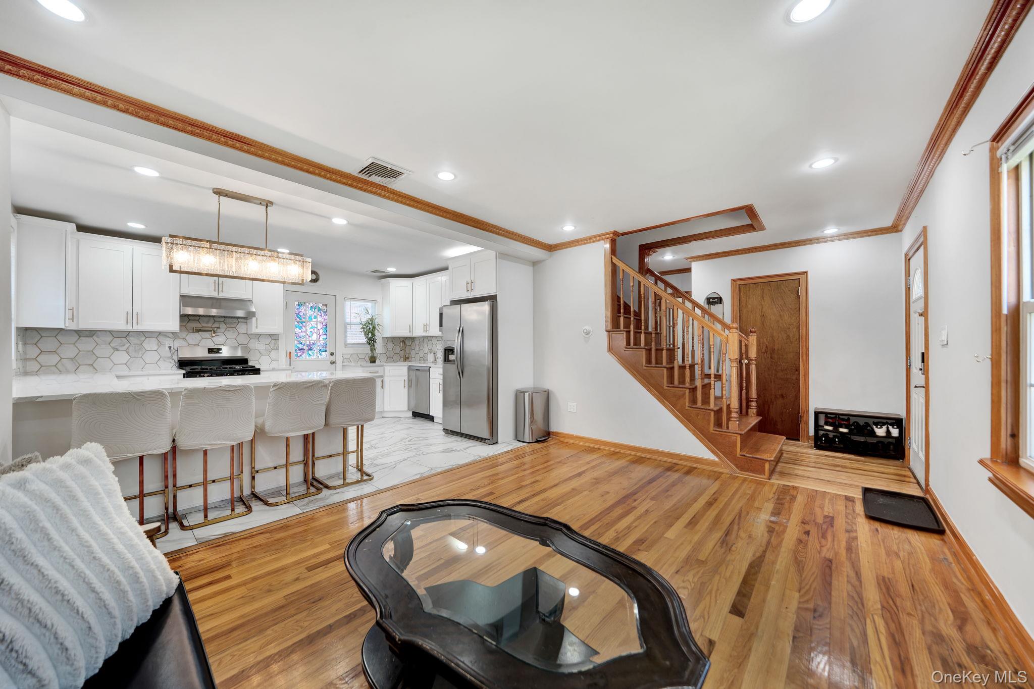 64 Dewitt Street Valley Stream, NY 11580 - Photo 6 of 32 Gallery Image 6