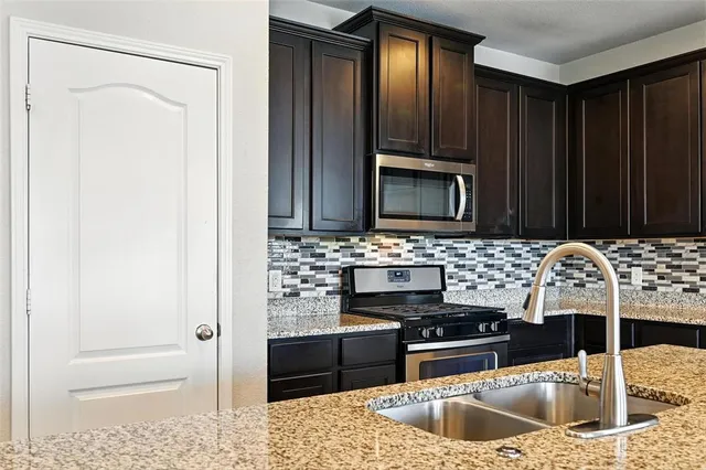 $2,500 | 1724 Long Meadow Road, Wylie, TX 75098