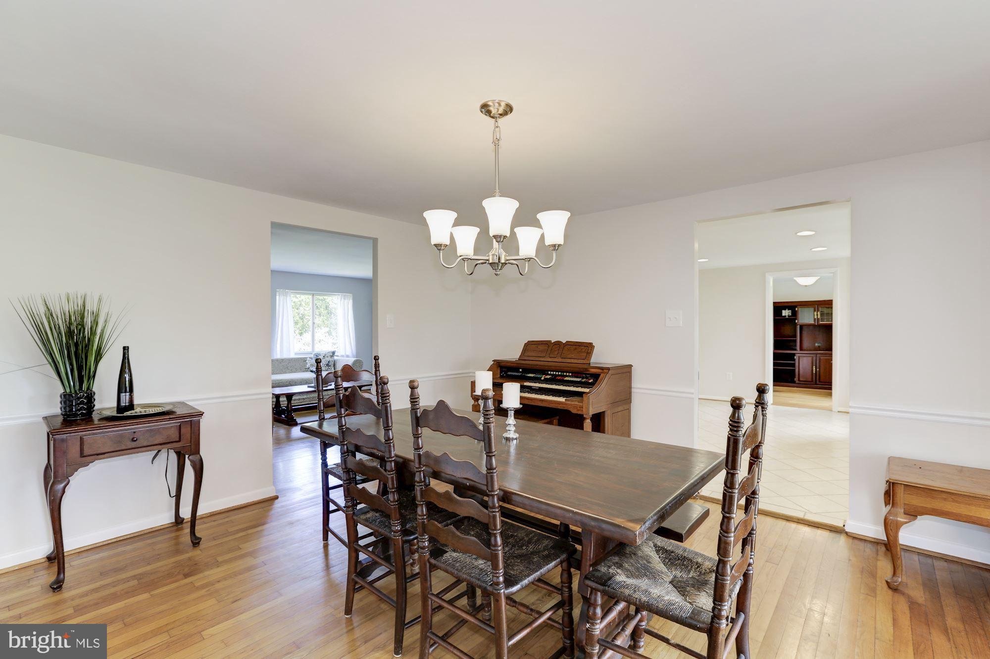 3113 Winifred Drive Burtonsville, MD 20866 - Photo 11 of 31 Dining room