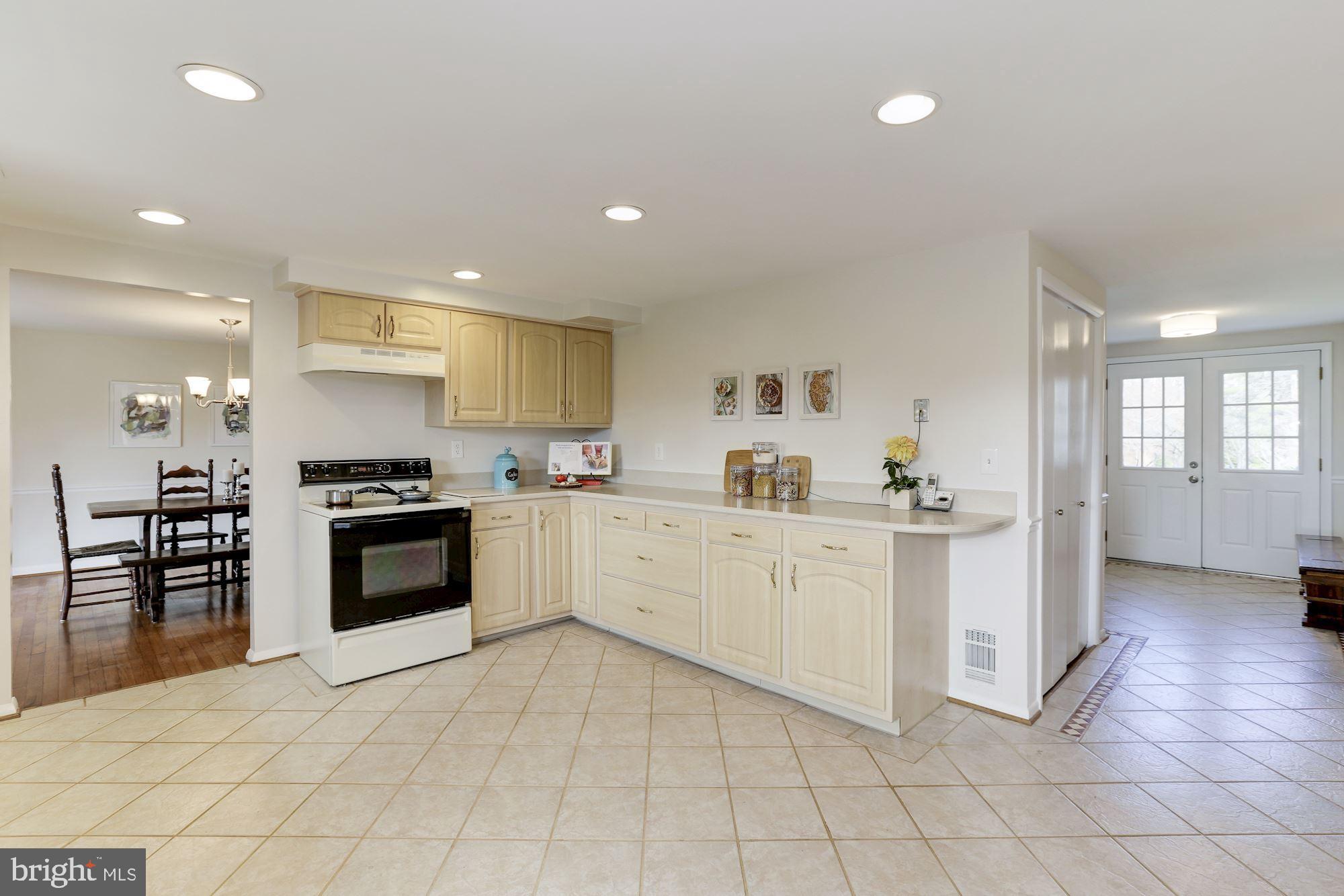 3113 Winifred Drive Burtonsville, MD 20866 - Photo 15 of 31 Spacious, updated kitchen