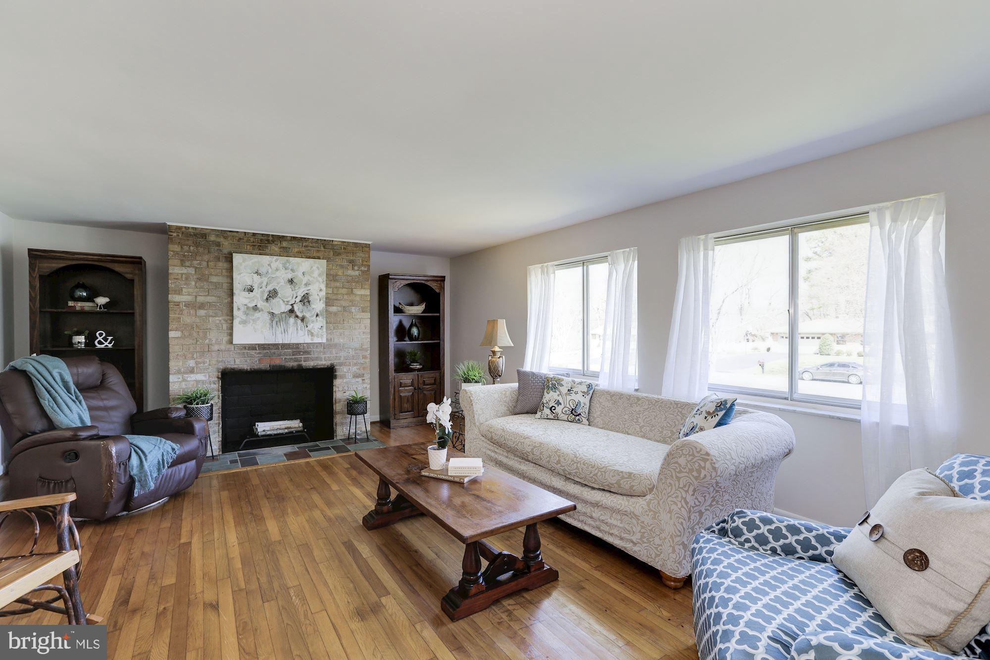 3113 Winifred Drive Burtonsville, MD 20866 - Photo 7 of 31 Oversize living room
