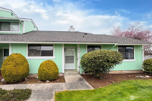 $299,950 | 830 North Canterbury Court, Sequim, WA 98382