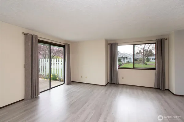 $299,950 | 830 North Canterbury Court, Sequim, WA 98382