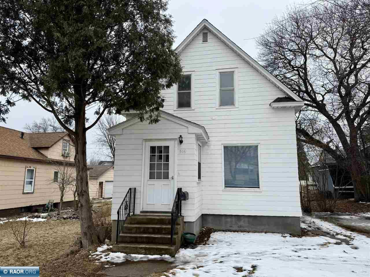 516 12th Street North Virginia, MN 55792 - Photo 3 of 39