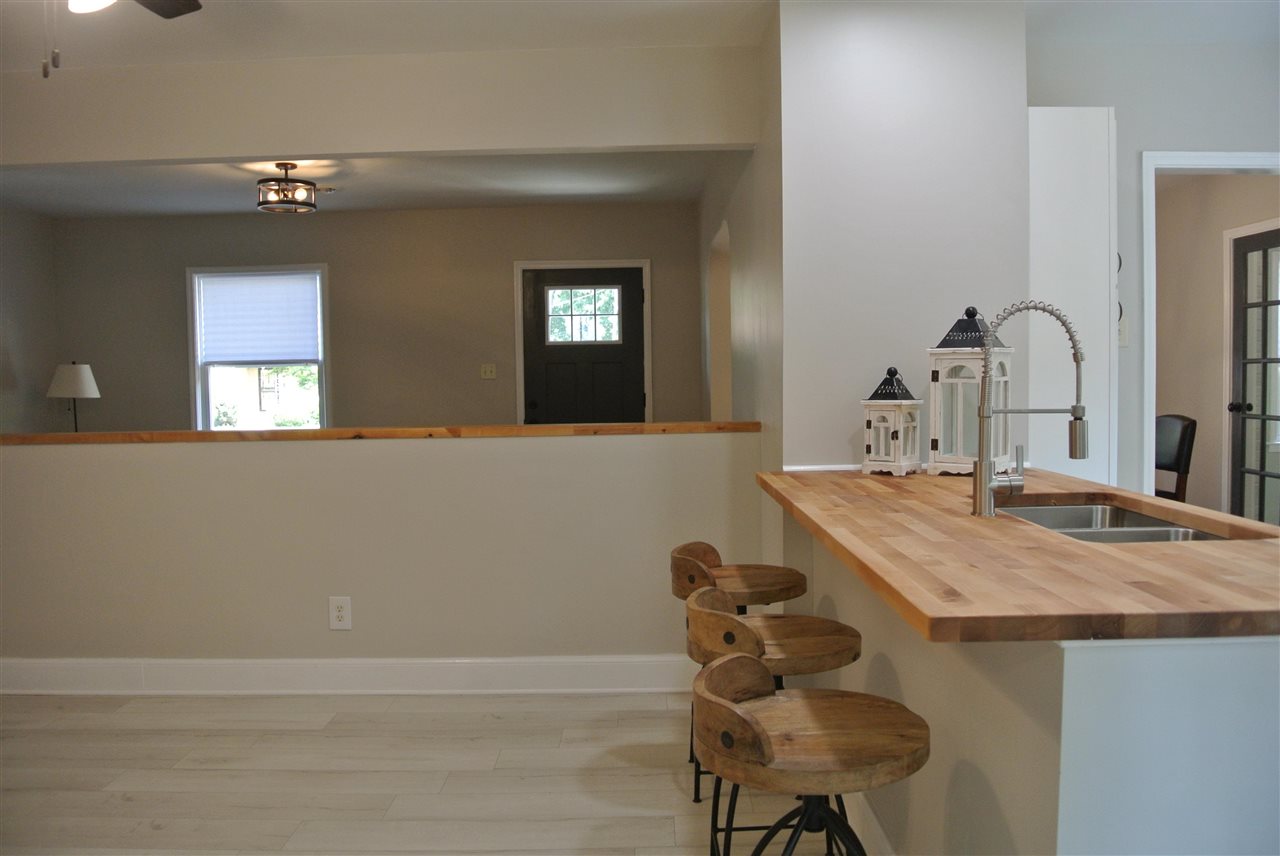4161 Lawrence Road Memphis, TN 38122 - Photo 11 of 25