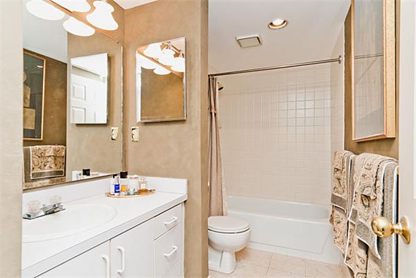 87 Glen Road, Unit 12 Brookline, MA 02445 - Photo 9 of 14 Gallery Image 9