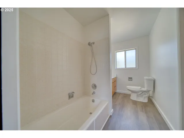 $569,000 | 73521 Cedar Drive, Rainier, OR 97048