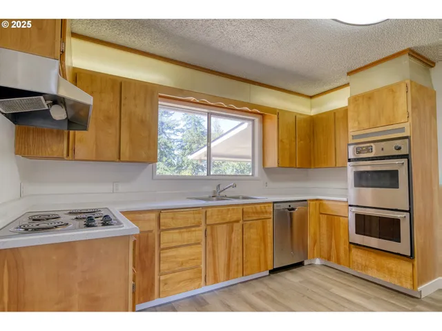 $569,000 | 73521 Cedar Drive, Rainier, OR 97048