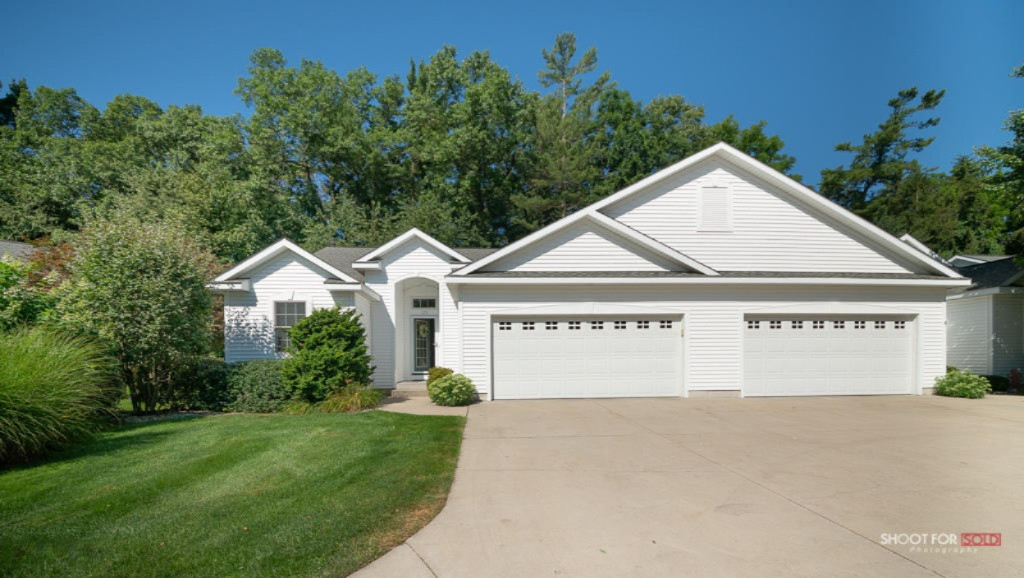 129 Stone Gate Court Spring Lake, MI 49456 - Photo 1 of 37 01129StoneGate LoRes