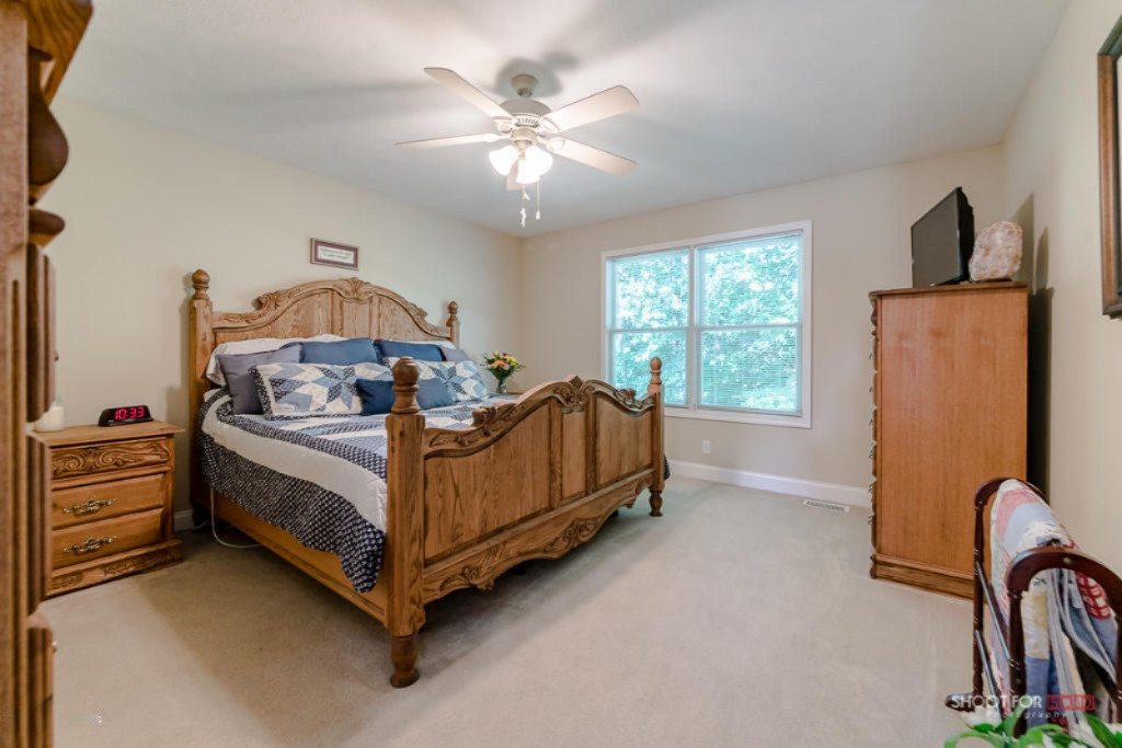 129 Stone Gate Court Spring Lake, MI 49456 - Photo 20 of 37 20129StoneGate LoRes
