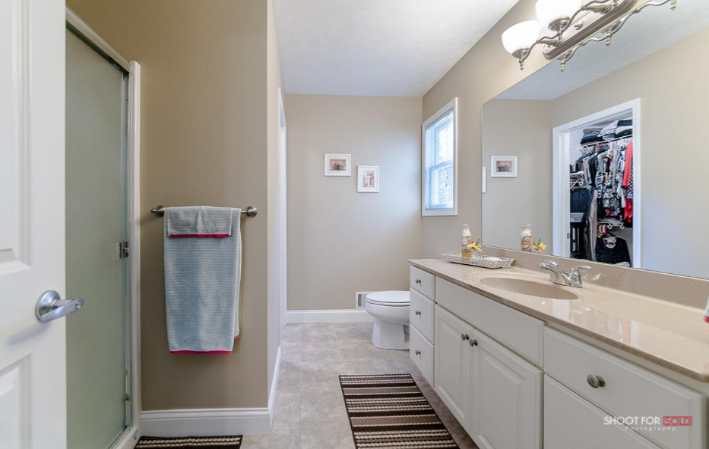 129 Stone Gate Court Spring Lake, MI 49456 - Photo 22 of 37 22129StoneGate LoRes