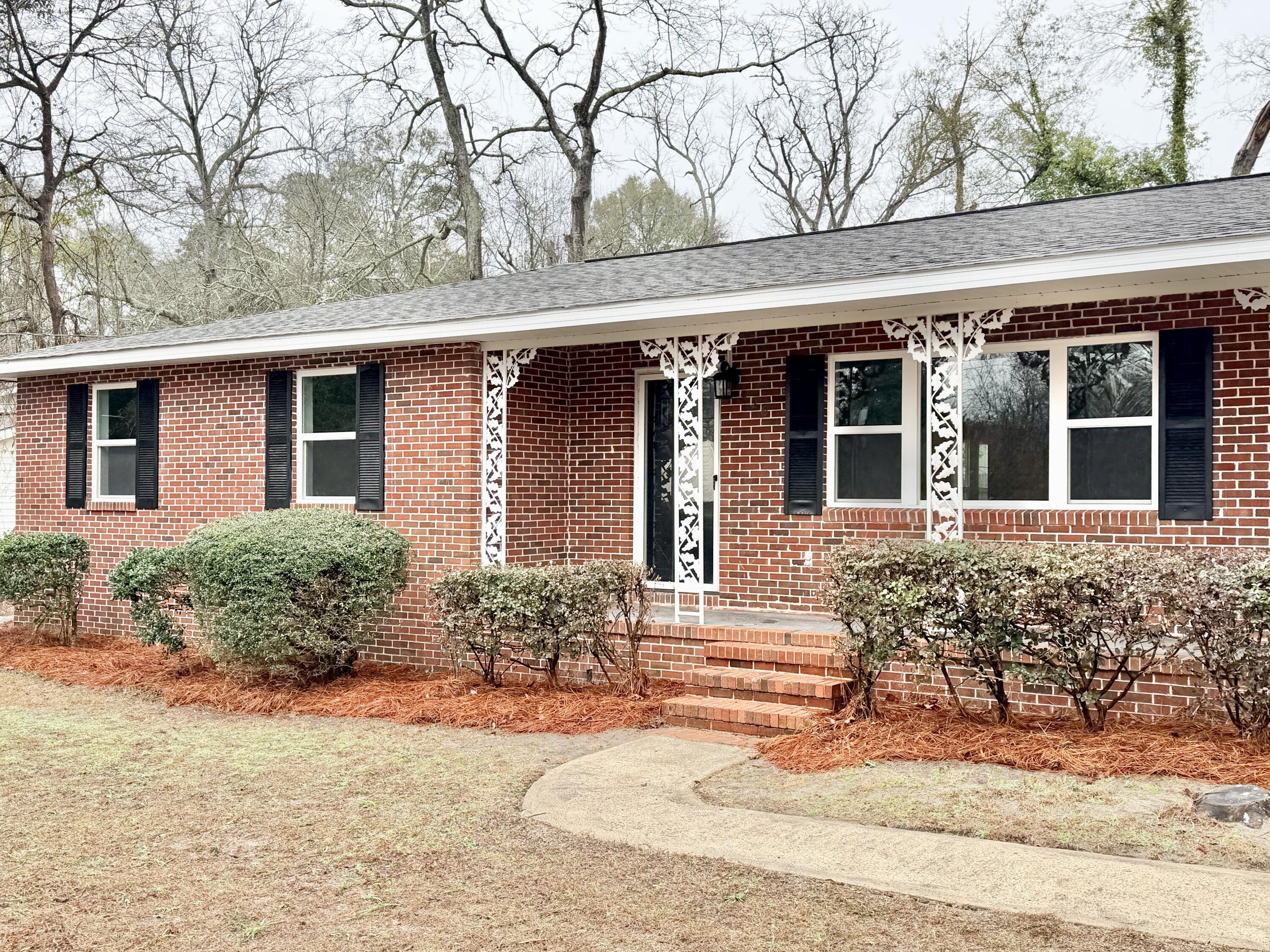 826 Chatham Street Sardis, GA 30456 - Photo 2 of 22 IMG_7486