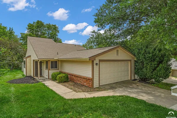 $269,950 | 4001 Crossgate Court, Lawrence, KS 66047