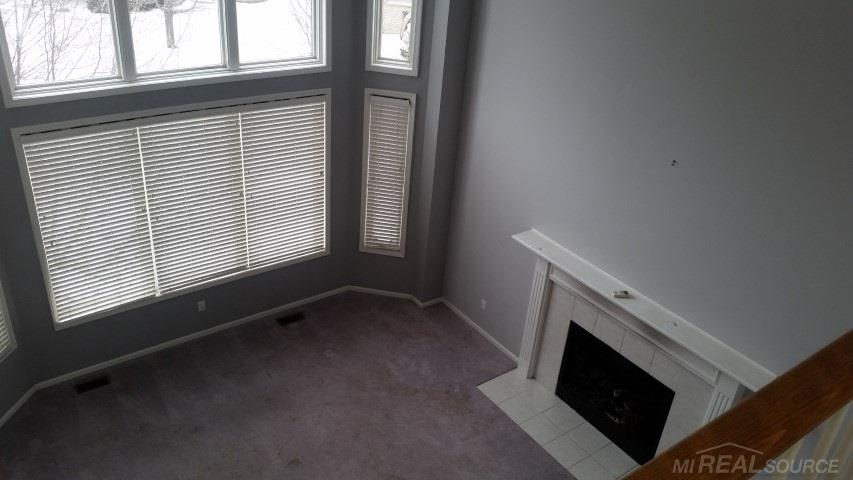 1267 Putnam Circle Rochester, MI 48307 - Photo 7 of 45 31276861-7.JPG