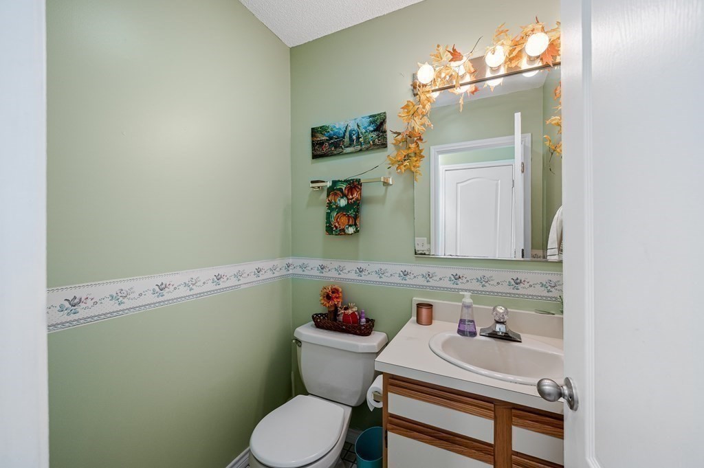 104 Johnson Road, Unit 1204 Chicopee, MA 01022 - Photo 14 of 35