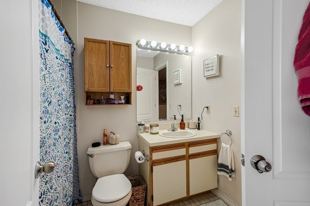104 Johnson Road, Unit 1204 Chicopee, MA 01022 - Photo 17 of 35