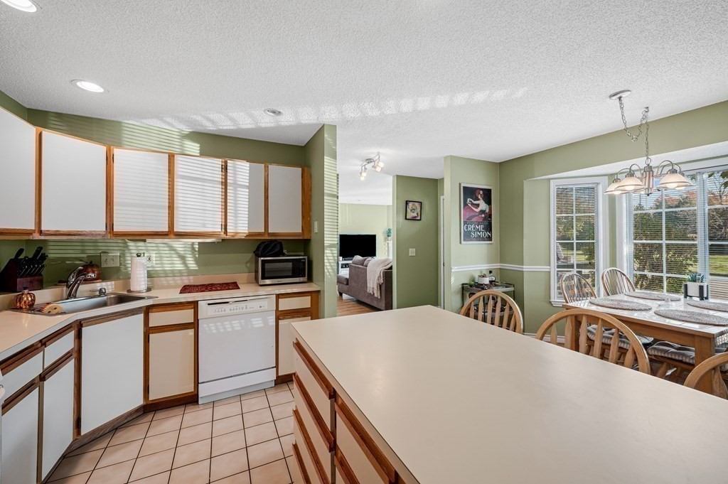 104 Johnson Road, Unit 1204 Chicopee, MA 01022 - Photo 7 of 35