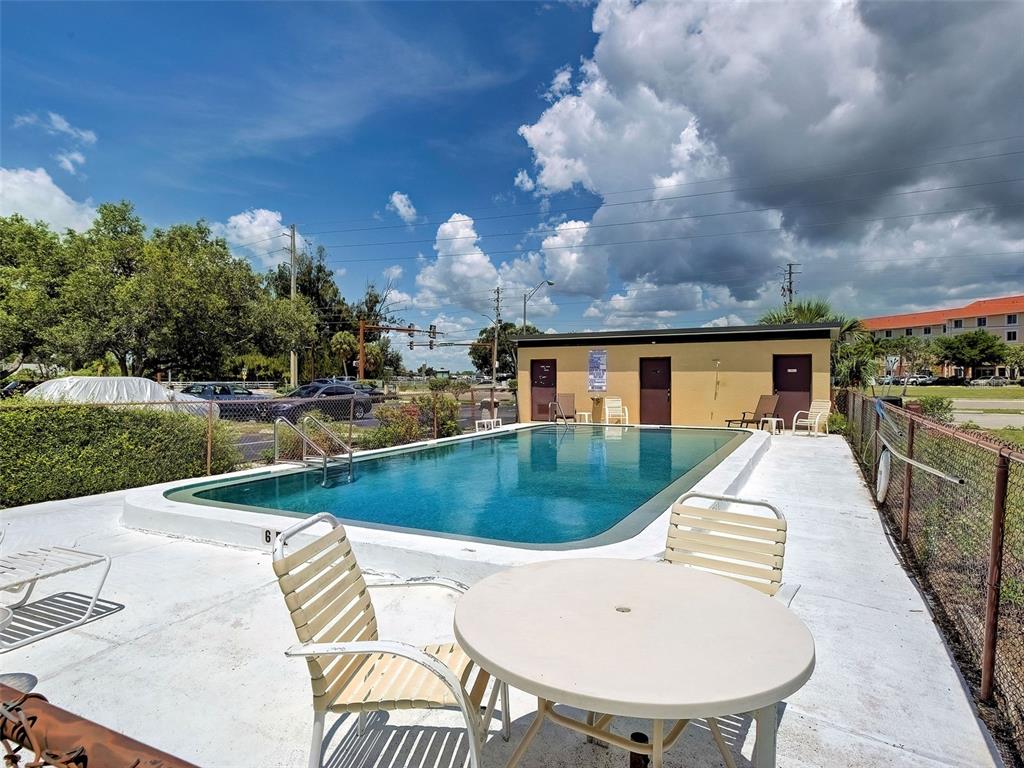 499 Albee Farm Road, Unit V11 Venice, FL 34285 - Photo 19 of 39