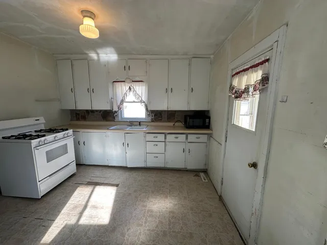 $120,000 | 12 1st Avenue Northeast, Dodge Center, MN 55927