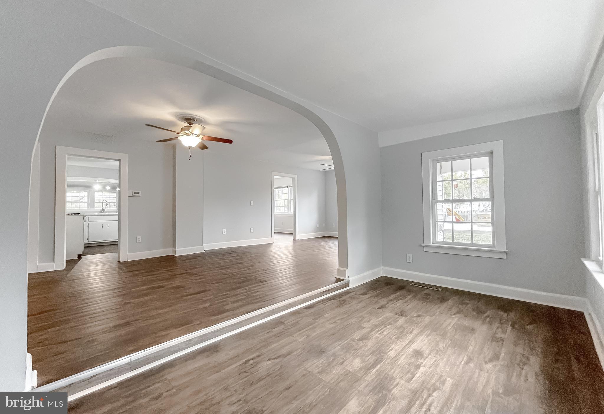 18439 Windmill Point Road Drayden, MD 20630 - Photo 5 of 41 Entry in front door