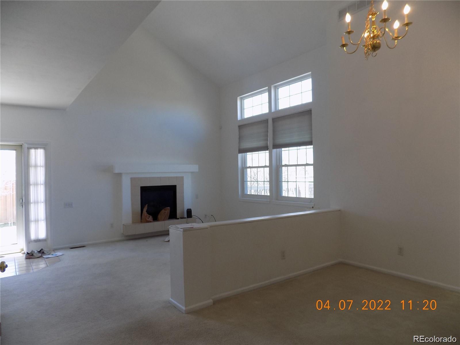 9467 Crossland Way Highlands Ranch, CO 80130 - Photo 3 of 17