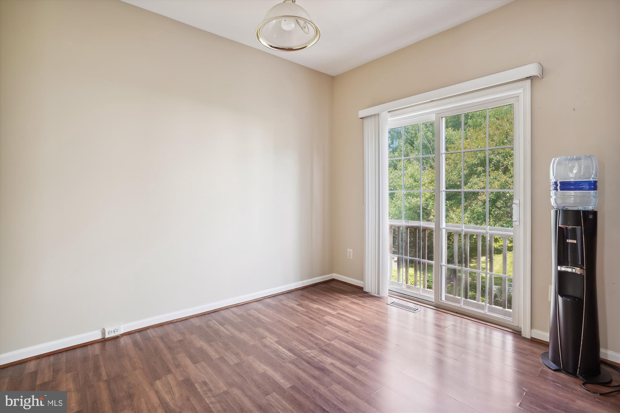 43774 Sunset Terrace Ashburn, VA 20147 - Photo 12 of 40 Dining Area
