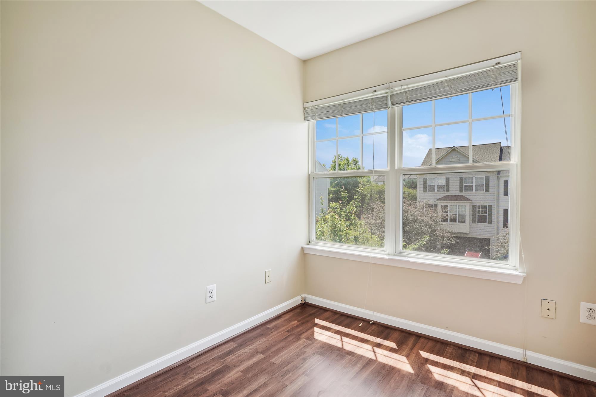 43774 Sunset Terrace Ashburn, VA 20147 - Photo 22 of 40 Bedroom 2