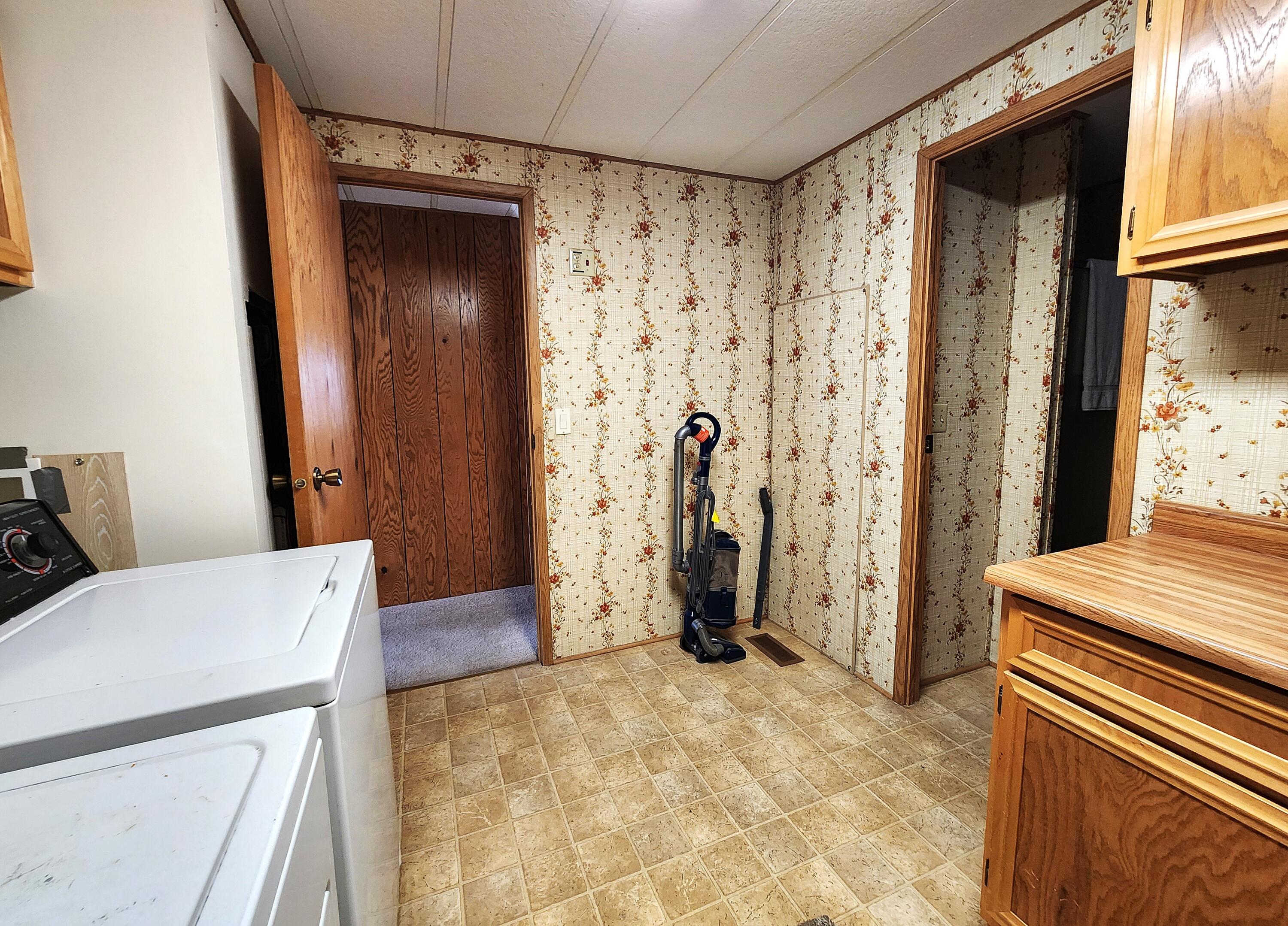 1001 Southeast 15th Street, Unit 34 Bend, OR 97702 - Photo 29 of 43 Laundry Room