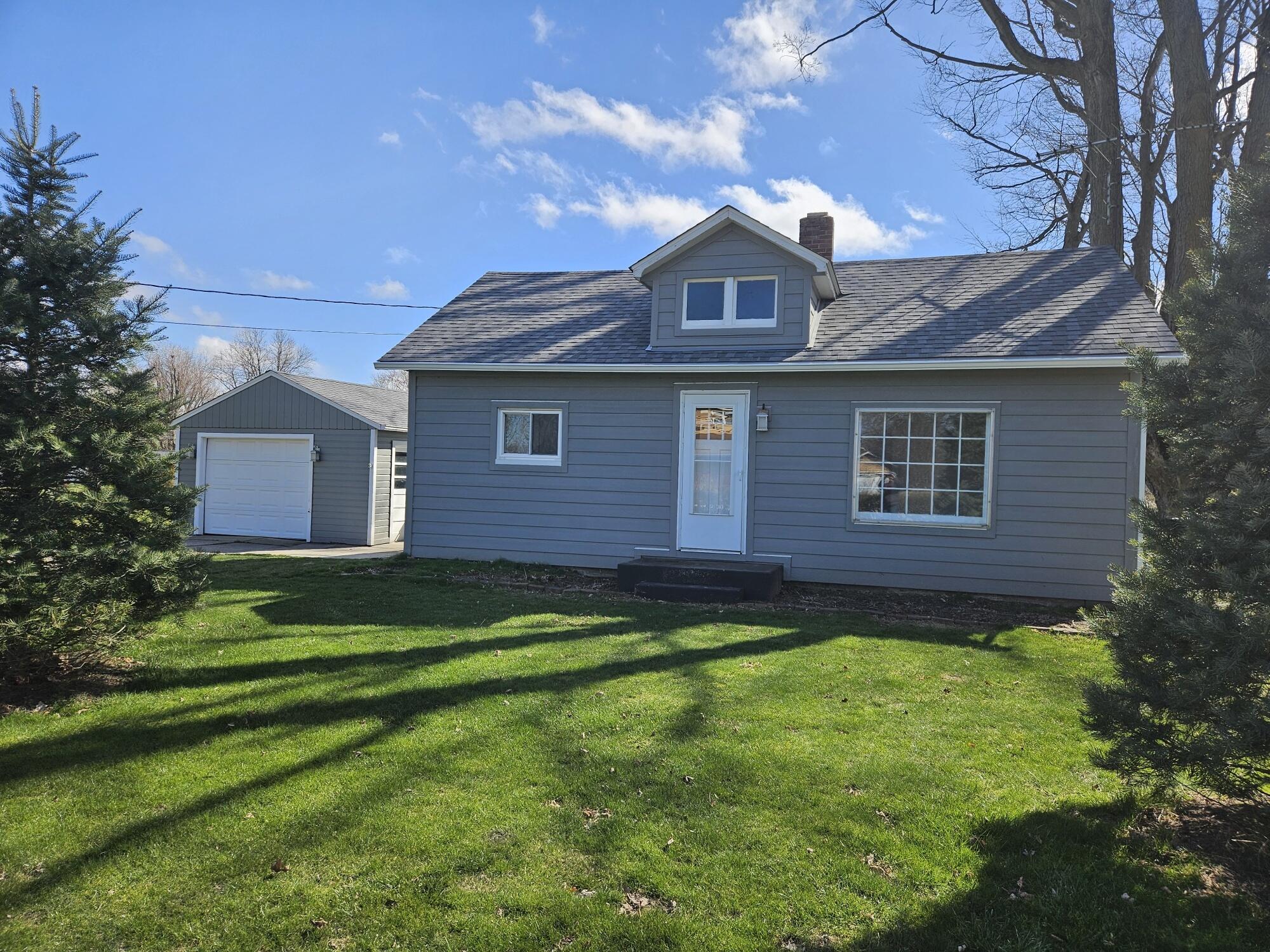 330 West Johnson Road La Porte, IN 46350 - Photo 1 of 20 2000x1500
