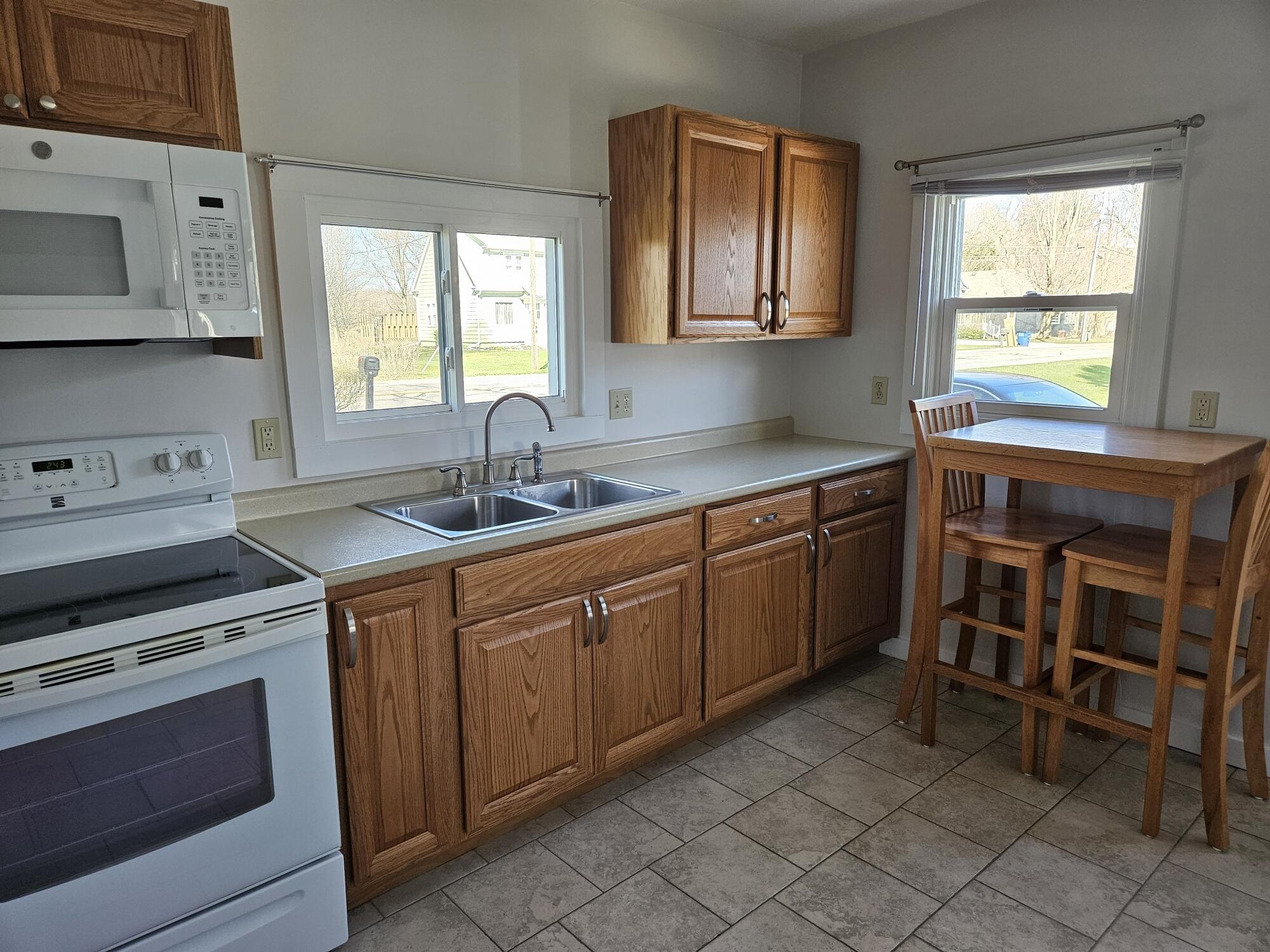 330 West Johnson Road La Porte, IN 46350 - Photo 7 of 20 2000x1500