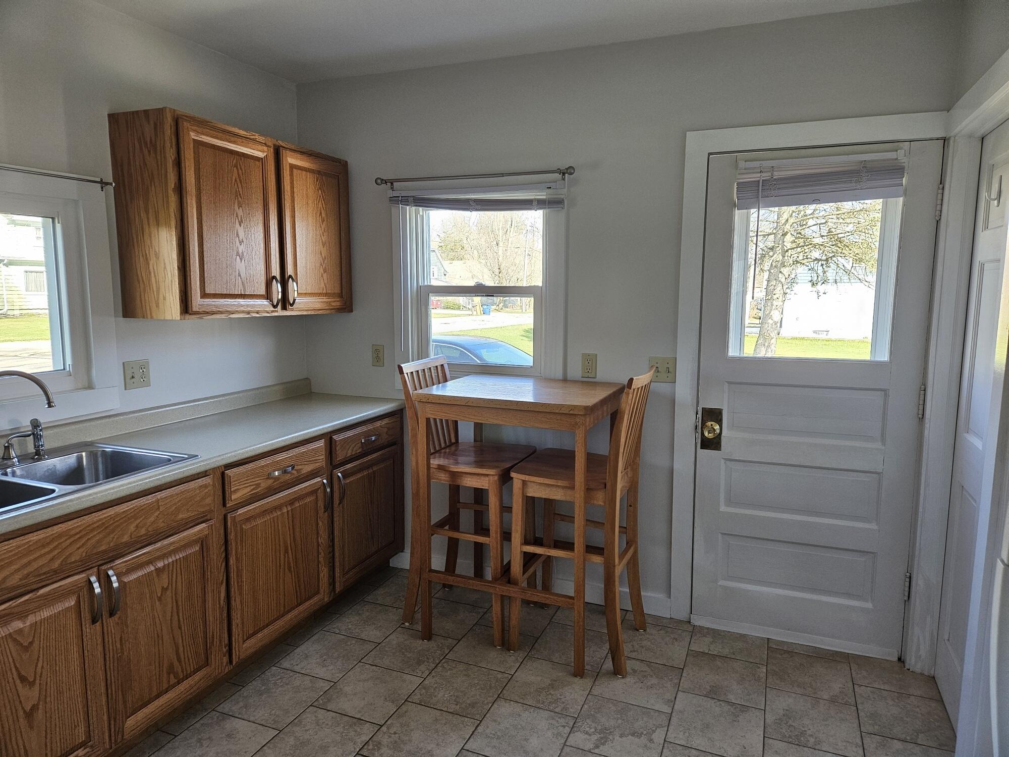 330 West Johnson Road La Porte, IN 46350 - Photo 8 of 20 2000x1500