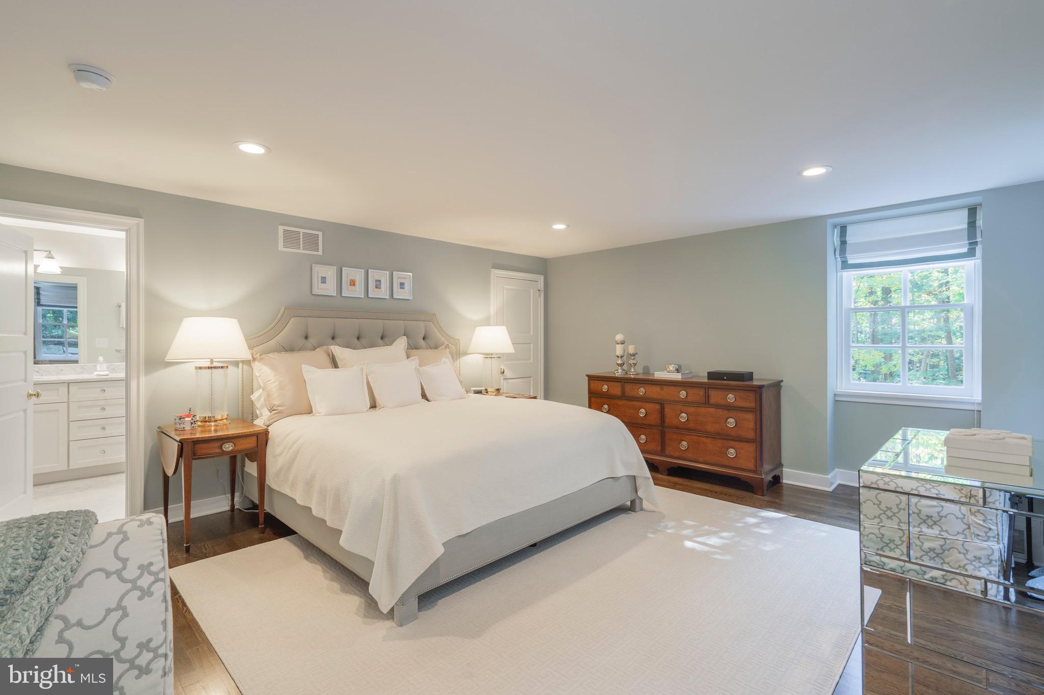 445 Caversham Road Bryn Mawr, PA 19010 - Photo 21 of 39 Master bedroom with en-suite bath.