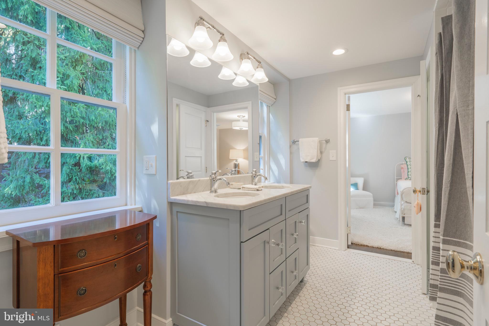445 Caversham Road Bryn Mawr, PA 19010 - Photo 26 of 39 Jack and Jill bathroom with two sinks.