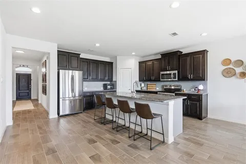 $420,000 | 1109 Scotney Lane, Saginaw, TX 76131