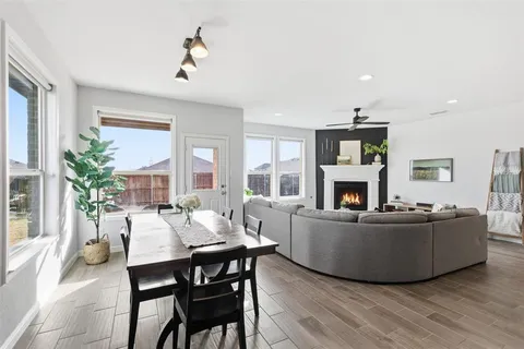 $420,000 | 1109 Scotney Lane, Saginaw, TX 76131