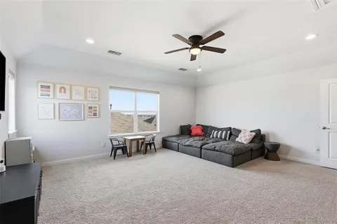 $420,000 | 1109 Scotney Lane, Saginaw, TX 76131