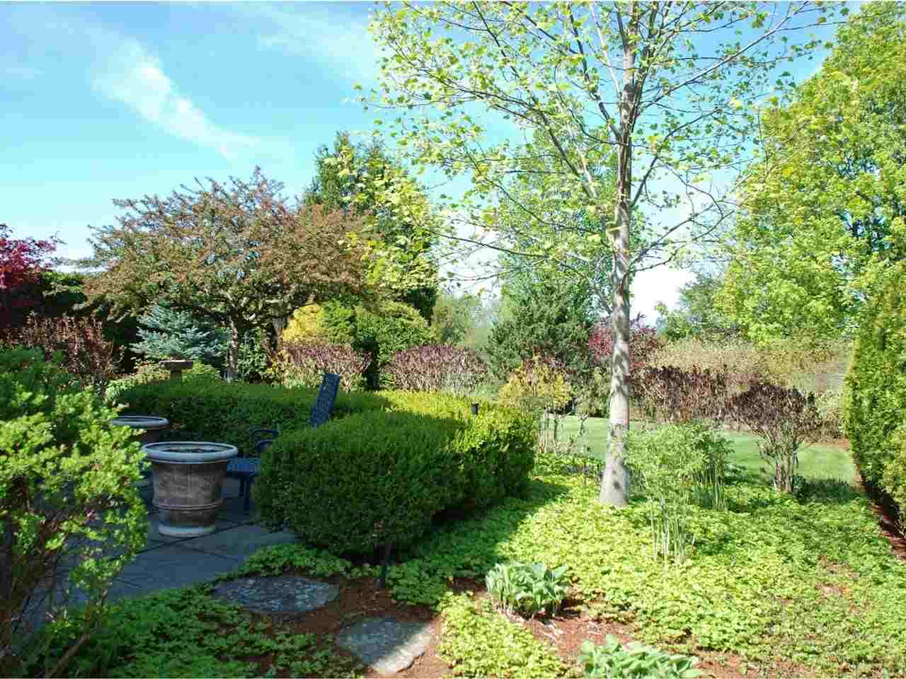 579 Golf Course Road South Burlington, VT 05403 - Photo 3 of 25