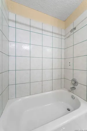 $3,300 | 360 Private Road 4619, Castroville, TX 78009