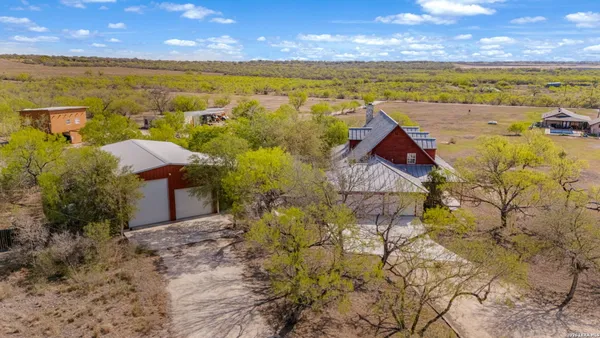 $3,300 | 360 Private Road 4619, Castroville, TX 78009