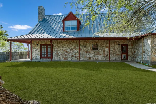 $3,300 | 360 Private Road 4619, Castroville, TX 78009