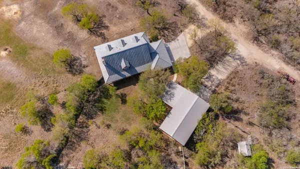 $3,300 | 360 Private Road 4619, Castroville, TX 78009