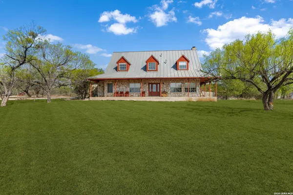 $3,300 | 360 Private Road 4619, Castroville, TX 78009