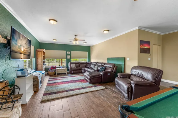 $3,300 | 360 Private Road 4619, Castroville, TX 78009