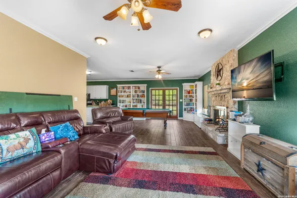 $3,300 | 360 Private Road 4619, Castroville, TX 78009