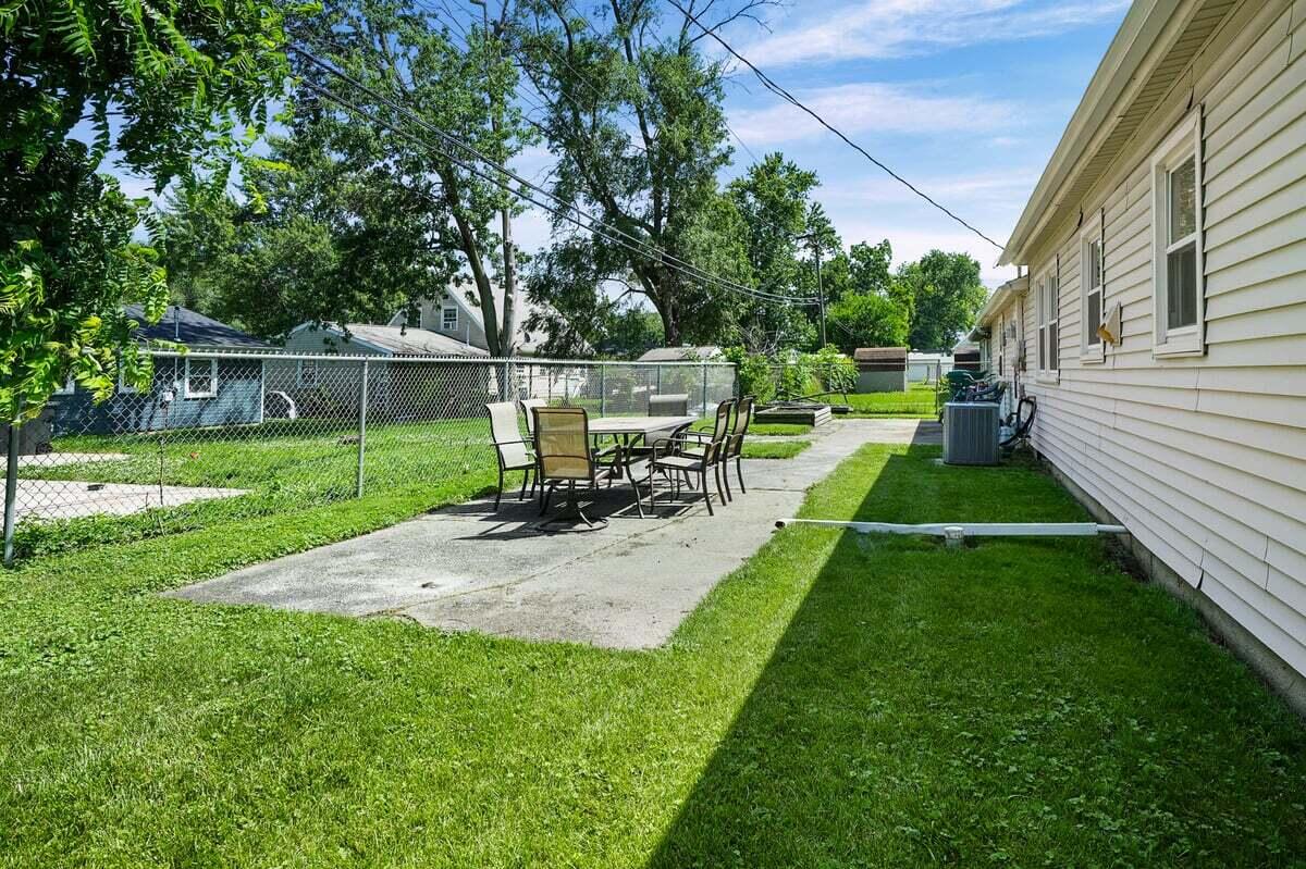 715 McCool Road Valparaiso, IN 46385 - Photo 19 of 22 1200x799