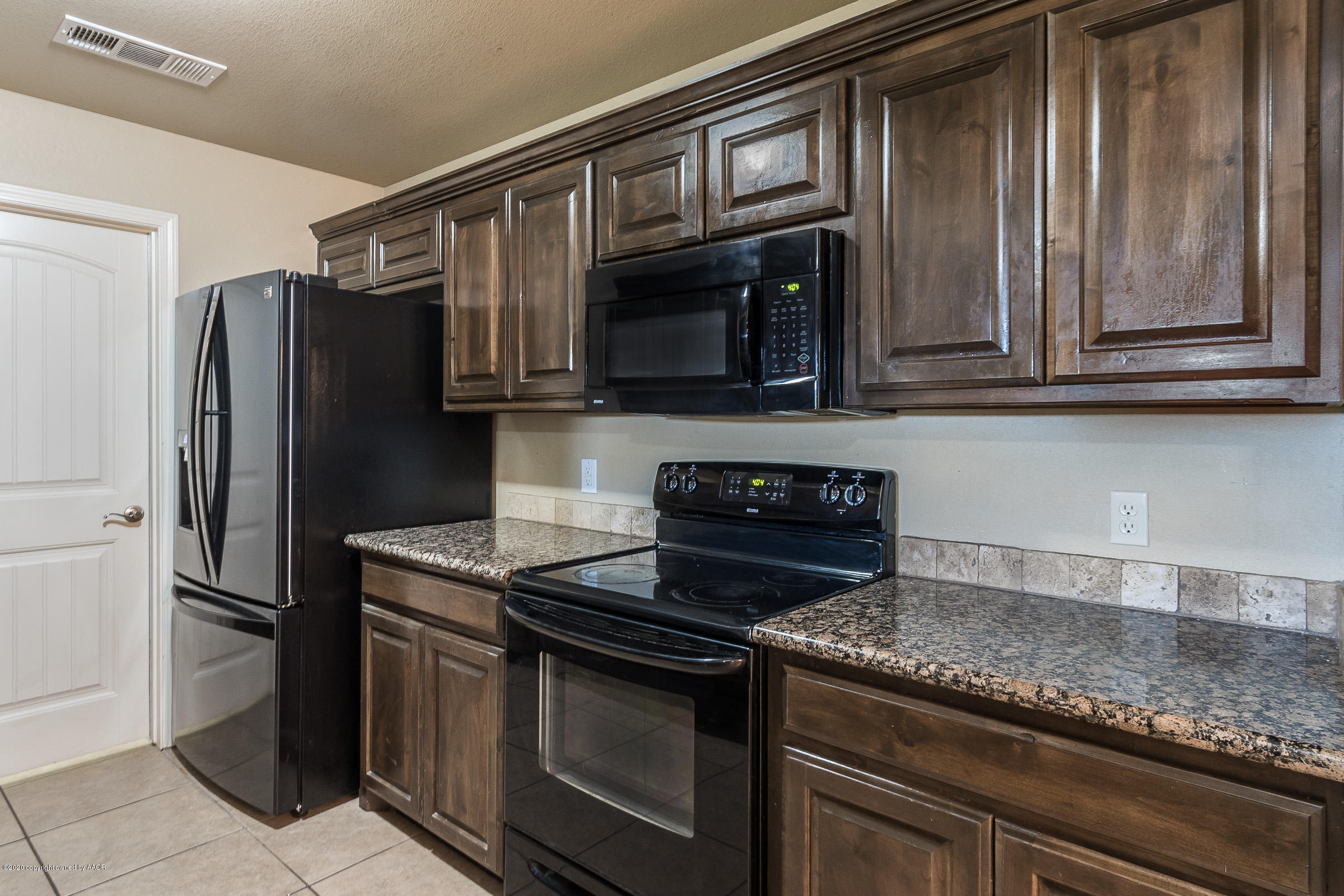 3905 Arden Road Amarillo, TX 79118 - Photo 8 of 16 007_Kitchen 2