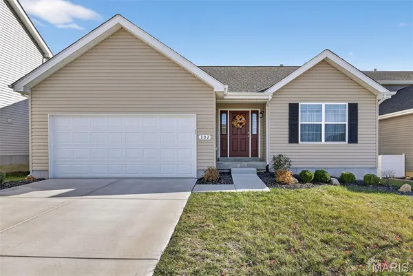 $299,900 | 302 Freedom Drive, Foristell, MO 63348