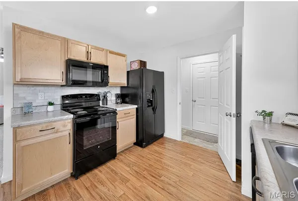 $299,900 | 302 Freedom Drive, Foristell, MO 63348