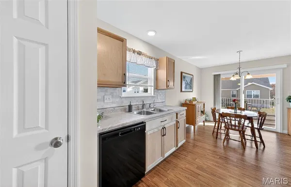 $299,900 | 302 Freedom Drive, Foristell, MO 63348