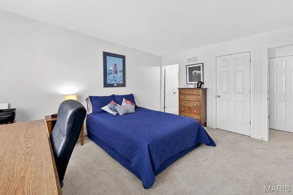 $299,900 | 302 Freedom Drive, Foristell, MO 63348